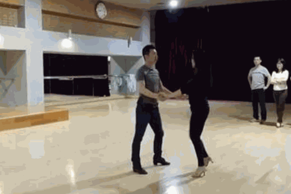 王亮舞蹈工作室